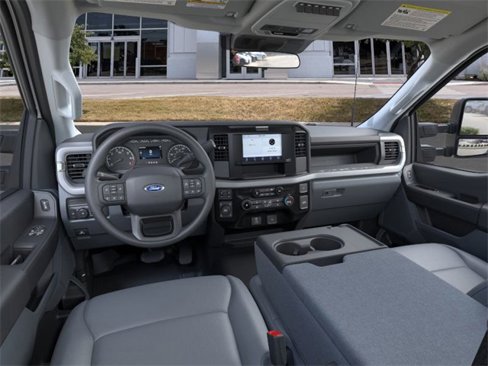 New 2026 Ford F250 XL w/ XL Chrome Package image 9
