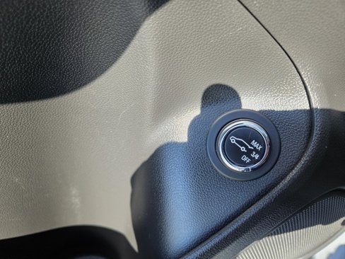 Certified 2023 Buick Encore GX Essence w/ Experience Buick Package image 32