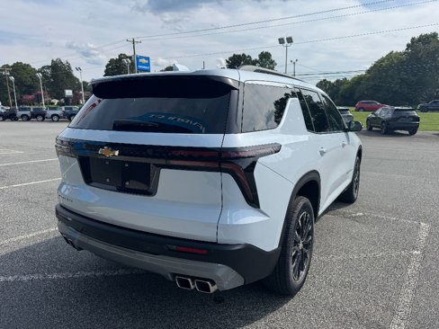 New 2026 Chevrolet Traverse LT w/ Sun and Wheel Package image 4