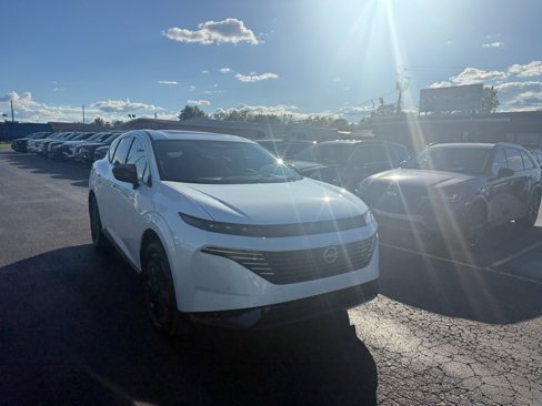Used 2025 Nissan Murano Platinum w/ Cargo Package image 1