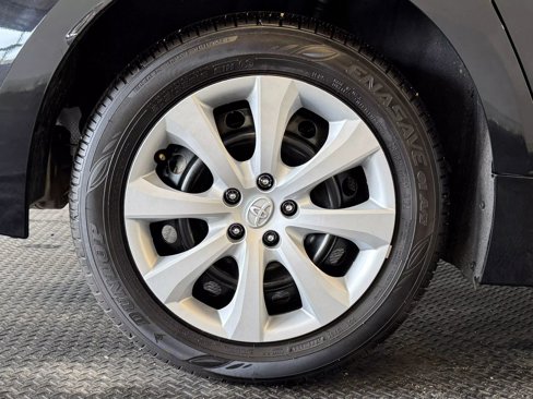 Used 2024 Toyota Corolla LE image 5