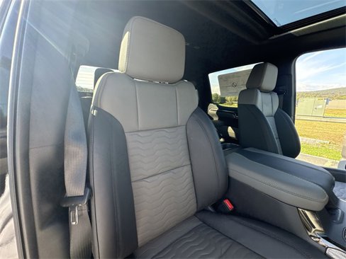 New 2026 Chevrolet Silverado 1500 ZR2 image 29