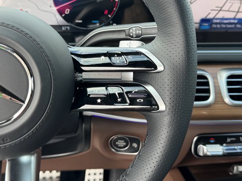 New 2026 Mercedes-Benz GLS 450 4MATIC image 23