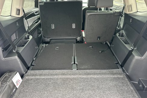 New 2025 Volkswagen Atlas Peak Edition SE image 14