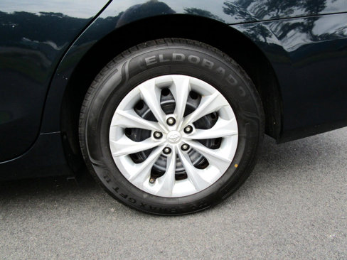 Used 2016 Toyota Camry LE image 13