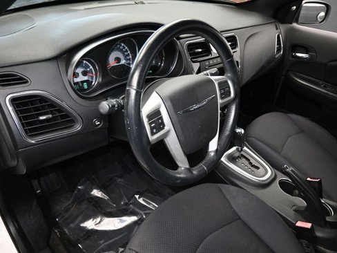 Used 2013 Chrysler 200 Touring image 10
