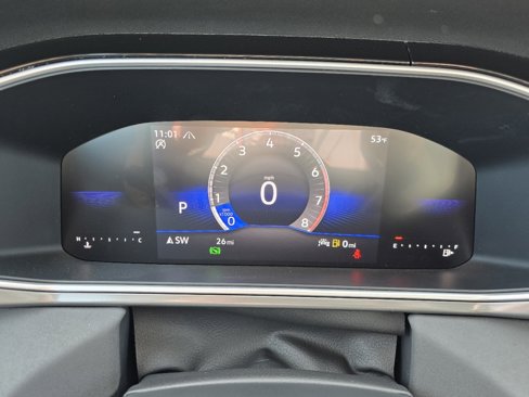 New 2025 Volkswagen Taos SE image 18