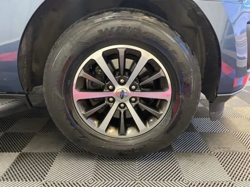 Used 2019 Ford Expedition XLT image 21