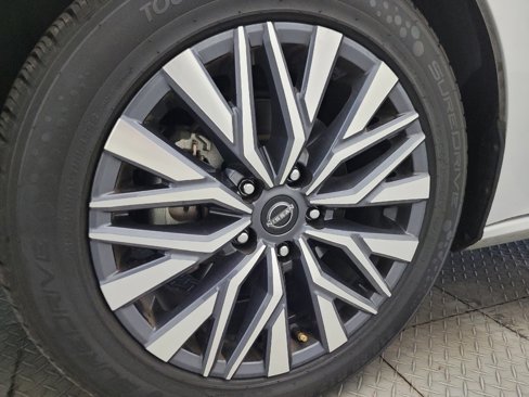 Used 2024 Nissan Altima 2.5 SV image 31