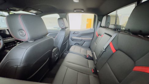 New 2025 Chevrolet Colorado Z71 w/ Z71 Convenience Package 2 image 14