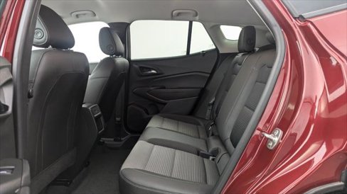 Used 2025 Chevrolet Trax LT image 17