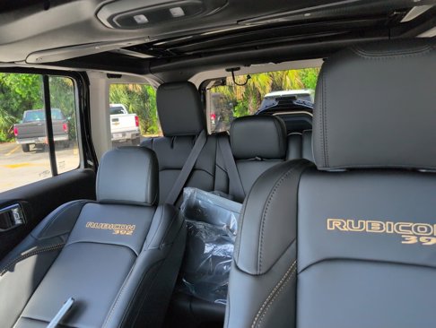 New 2025 Jeep Wrangler Unlimited Rubicon 392 image 23