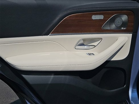 New 2026 Mercedes-Benz GLE 450 4MATIC image 13