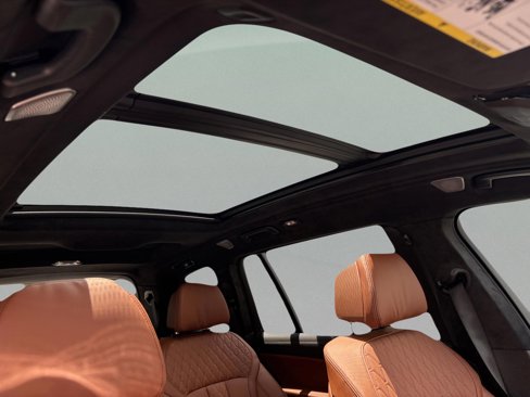 New 2026 BMW X7 M60i image 37