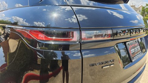 Used 2020 Land Rover Range Rover Evoque R-Dynamic SE image 10