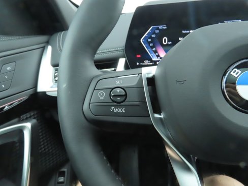 Used 2025 BMW X1 xDrive28i w/ Technology Package image 12