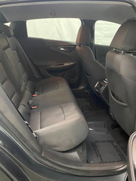 Used 2018 Chevrolet Malibu LT image 12