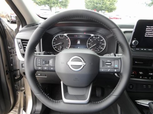 New 2026 Nissan Rogue SV image 30