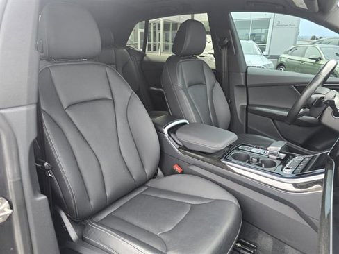 Used 2022 Audi Q8 Premium Plus w/ Premium Plus Package image 14