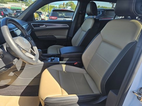 Used 2022 Volkswagen Atlas Cross Sport SE image 23