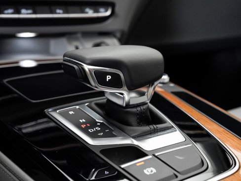 Used 2024 Audi Q5 e Premium Plus image 18