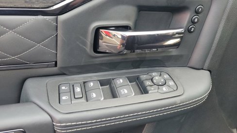 New 2025 RAM 3500 Limited image 17