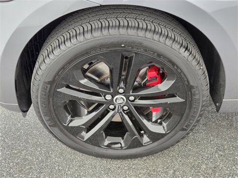 Certified 2024 Jaguar F-PACE R-Dynamic S image 9