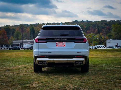 New 2026 GMC Acadia Denali w/ Super Cruise Package image 5