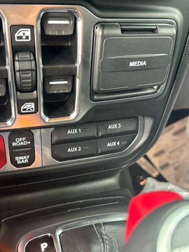 New 2025 Jeep Wrangler Unlimited Rubicon 392 image 31