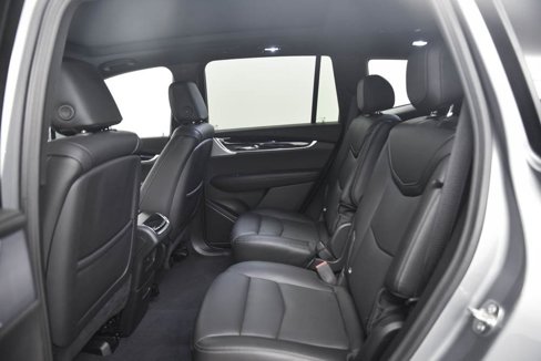 Used 2025 Cadillac XT6 Premium Luxury image 12