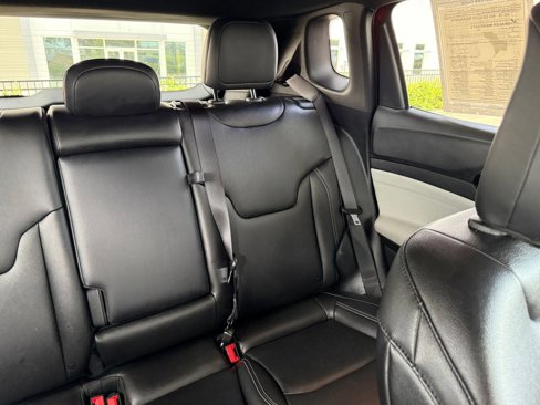 Used 2025 Jeep Compass Limited image 63