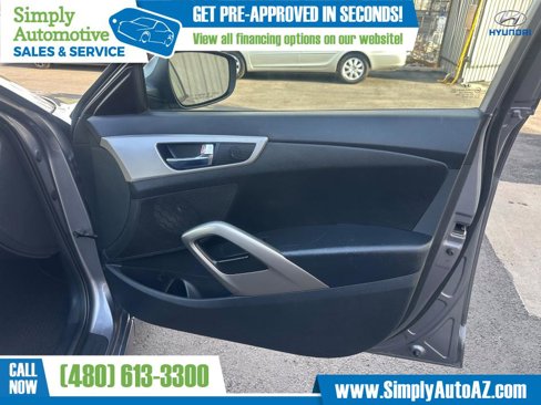 Used 2015 Hyundai Veloster image 20