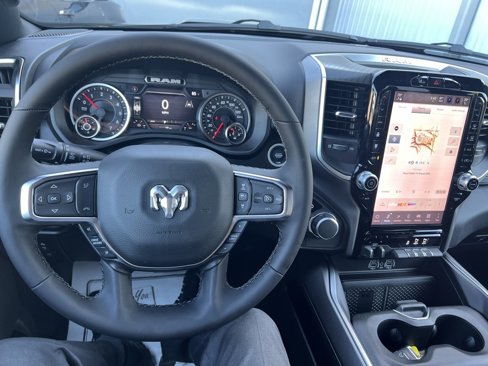 New 2026 RAM 1500 4x4 Crew Cab image 34