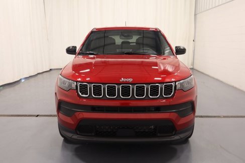 New 2025 Jeep Compass Sport image 3