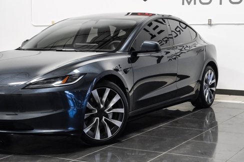 Used 2025 Tesla Model 3 Long Range image 10