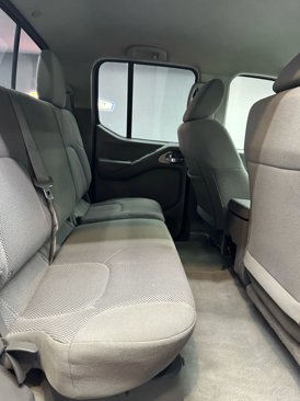 Used 2018 Nissan Frontier SV image 32