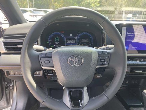 Used 2025 Toyota Camry XSE image 33