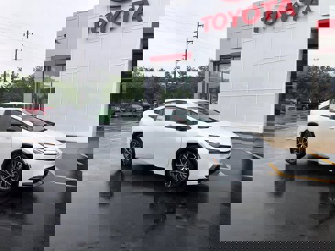 New 2025 Toyota Prius XLE image 1