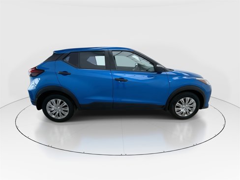 Used 2023 Nissan Kicks S image 9