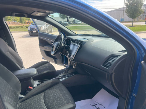 Used 2020 Mitsubishi Outlander Sport Black Edition image 29