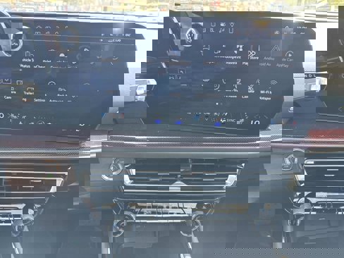 New 2026 Chevrolet Traverse Z71 w/ Enhanced Driving Package image 9