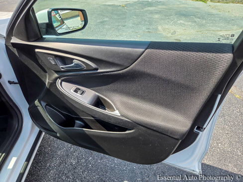 Used 2023 Chevrolet Malibu LT image 32