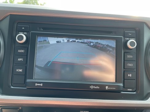 Used 2019 Toyota Tacoma SR5 image 17