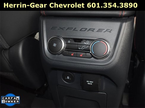 Used 2025 Ford Explorer ST-Line w/ Premium Package image 19