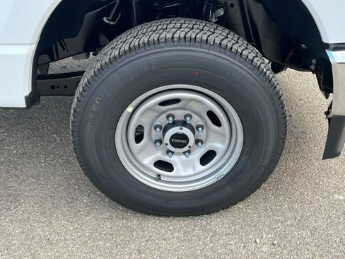 New 2026 Ford F250 XL w/ FX4 Off-Road Package image 10