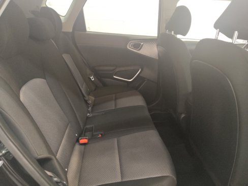 Used 2024 Kia Soul LX image 19