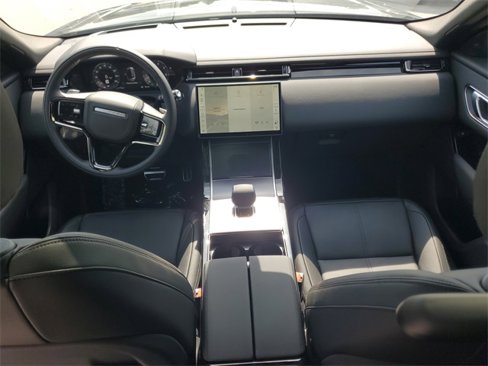 New 2026 Land Rover Range Rover Velar Dynamic SE image 18