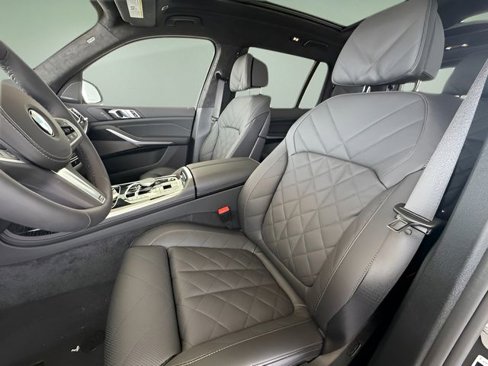 Used 2026 BMW X7 xDrive40i w/ M Sport Package image 21