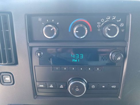 Used 2014 Chevrolet Express 3500 Extended image 22