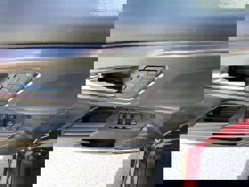 New 2025 Chevrolet Equinox EV RS image 60